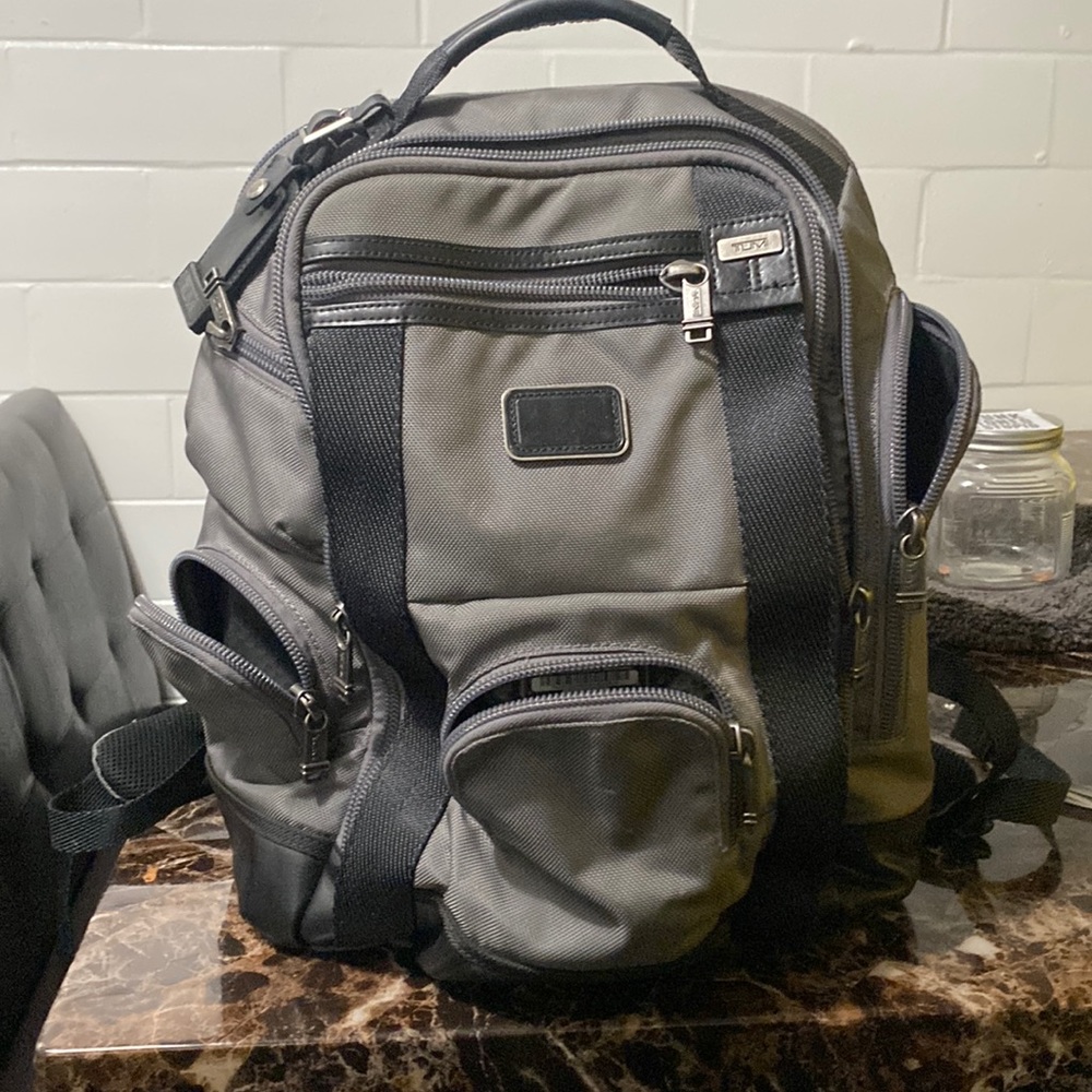 Tumi Alpha Bravo Shaw Deluxe Brief Pack UNISEX